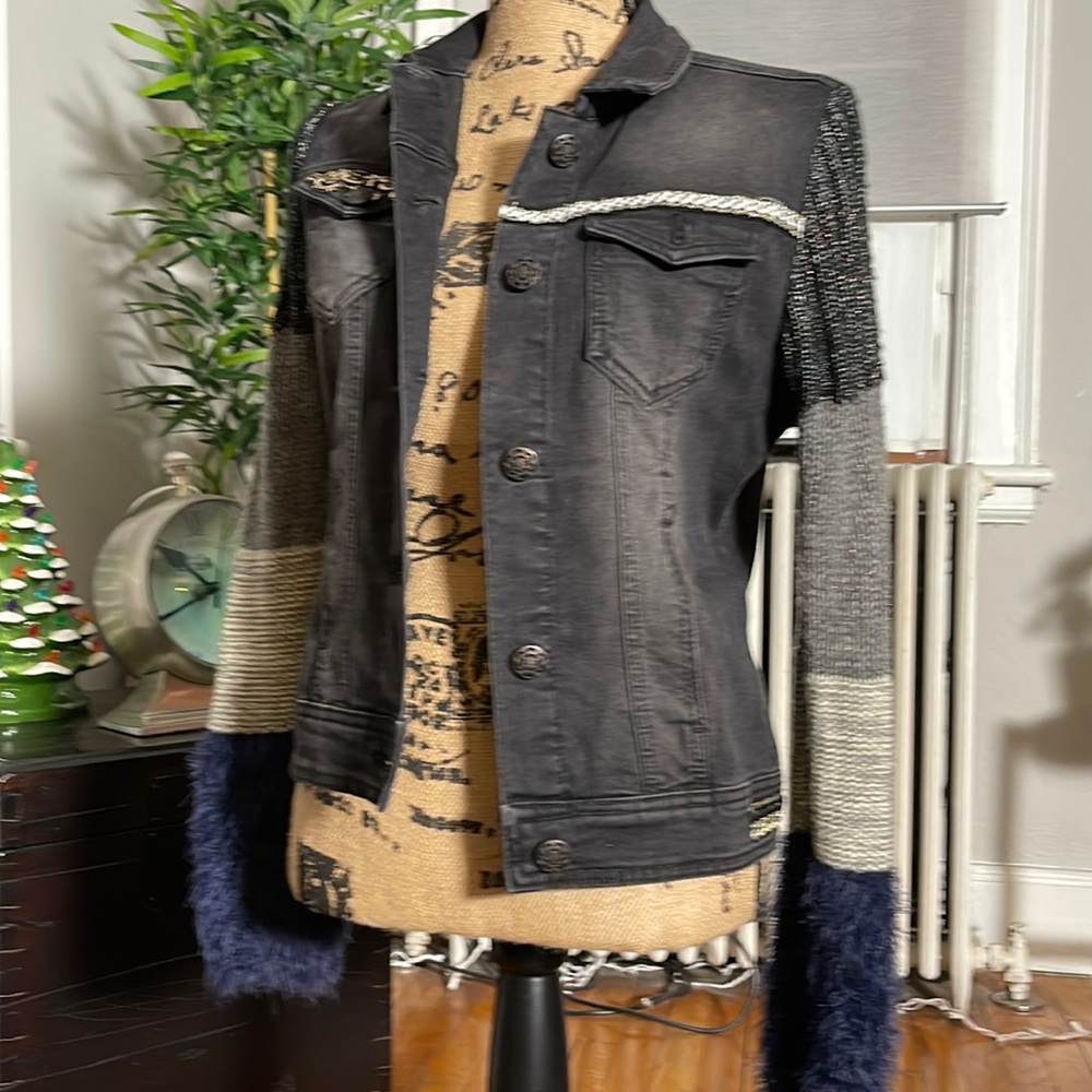 COPY - Desigual Patchwork Sleeve Denim Jacket